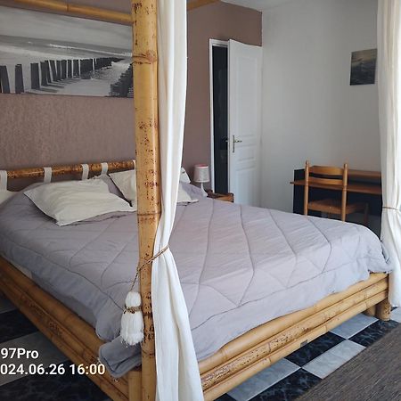 Appartements Dans Residence Avec Piscine - Mer A 500M Сен Мари ла Мер Екстериор снимка