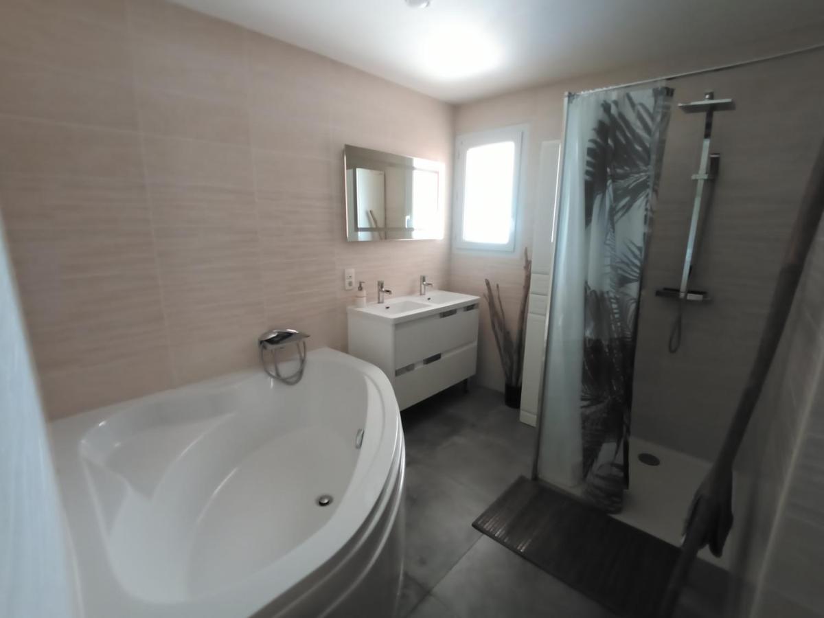 Appartements Dans Residence Avec Piscine - Mer A 500M Сен Мари ла Мер Екстериор снимка